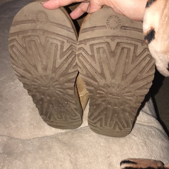 Ugg Australia Tan boots size 8 damaged 💗 - Picture 6 of 10